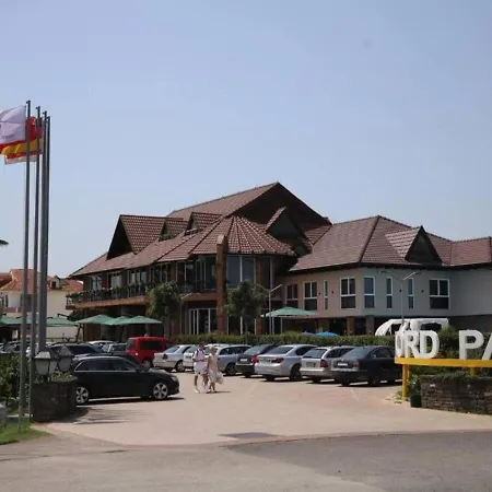 Nord Park Resort 4*